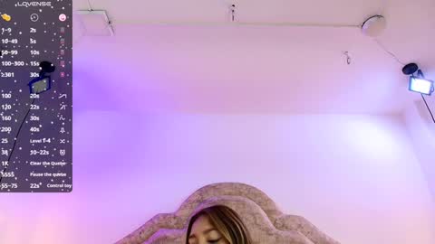 Snapshot of victoria_adams14 chatting on 01-17-25, 06:23 Victoria for you online show from 01-17-25, 06:23