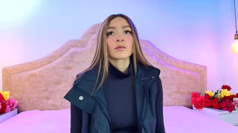 Snapshot of victoria_adams14 chatting on 01-22-25, 01:00 Victoria for you online show from 01-22-25, 01:00