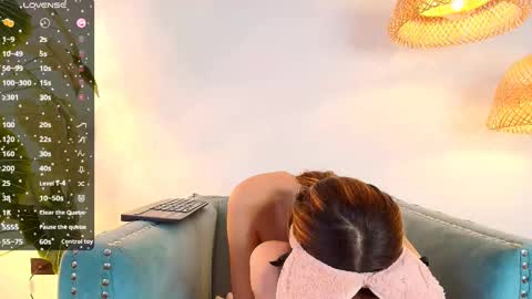 Snapshot of victoria_adams14 chatting on 03-12-25, 04:35 Victoria for you online show from 03-12-25, 04:35