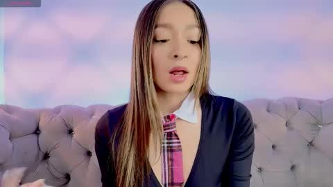 Snapshot of victoria_adams14 chatting on 09-11-25, 03:39 Victoria for you online show from 09-11-25, 03:39