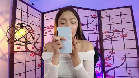 Snapshot of victoria_adams14 chatting on 10-06-25, 03:04 Victoria for you online show from 10-06-25, 03:04