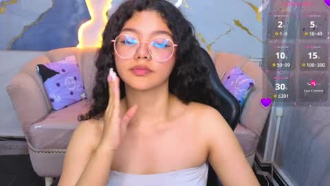 victoria_castillo_b online show from 04-12-26, 07:57