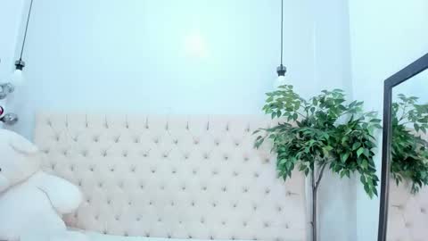 Victoria online show from 03-19-26, 06:12