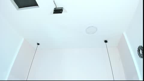 valentina online show from 12-19-25, 11:50