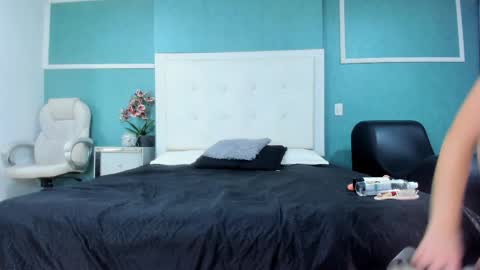    online show from 05-07-26, 12:21