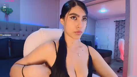Snapshot of victoria_ellington chatting on 06-13-26, 11:41 online show from 06-13-26, 11:41