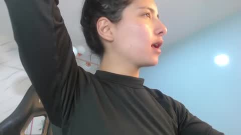 Snapshot of victoria_hernandez_t chatting on 06-18-26, 01:15 Victoria online show from 06-18-26, 01:15
