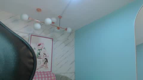 Snapshot of victoria_hernandez_t chatting on 06-24-26, 01:10 Victoria online show from 06-24-26, 01:10