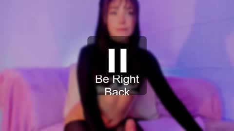 Victoria Laurent online show from 11-21-25, 01:37