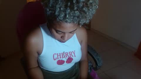 VICKY online show from 12-20-24, 11:37