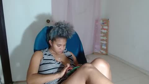 VICKY online show from 01-31-25, 12:28