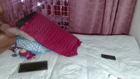 VICKY online show from 02-23-25, 11:47