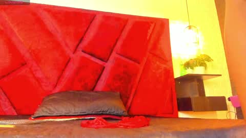 Vicky  online show from 04-12-26, 03:55