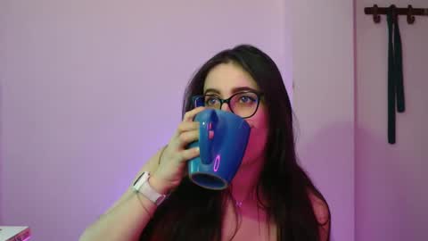 Victoria online show from 10-06-25, 08:17