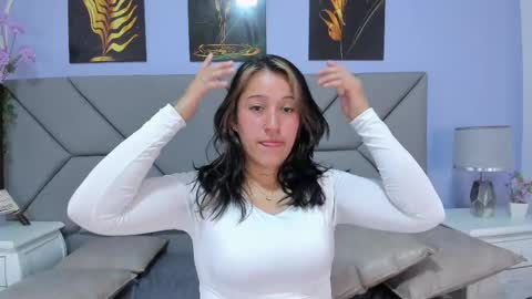 victoria_salvatore online show from 04-19-26, 12:48