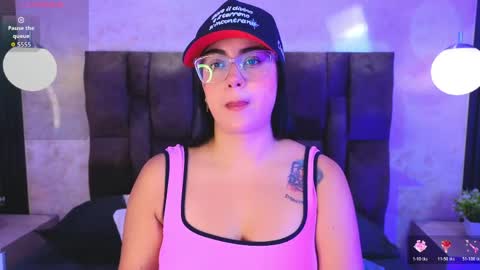 Snapshot of victoriaandrade chatting on 05-01-26, 12:43 Victoria Andrade online show from 05-01-26, 12:43