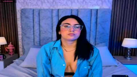 Snapshot of victoriaandrade chatting on 05-25-26, 12:22 Victoria Andrade online show from 05-25-26, 12:22