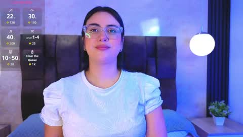 Snapshot of victoriaandrade chatting on 06-01-26, 12:40 Victoria Andrade online show from 06-01-26, 12:40