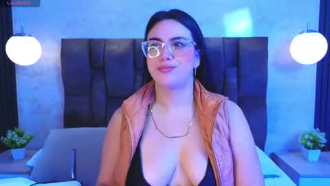 Victoria Andrade online show from 07-02-26, 11:49