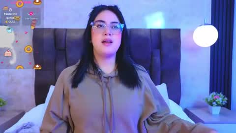 Victoria Andrade online show from 07-12-26, 12:40