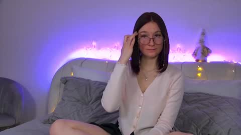 Snapshot of victoriaardern chatting on 12-30-24, 12:31 Victoria online show from 12-30-24, 12:31