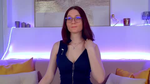 Snapshot of victoriaardern chatting on 02-05-25, 07:10 Victoria online show from 02-05-25, 07:10