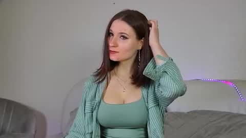 Snapshot of victoriaardern chatting on 09-23-25, 06:27 Victoria online show from 09-23-25, 06:27