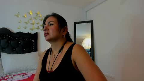 Snapshot of victoriacg chatting on 04-23-26, 05:59 victoriacg online show from 04-23-26, 05:59