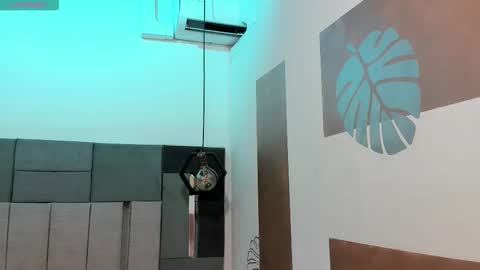 Victoria  online show from 02-22-26, 08:18