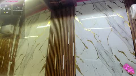 Victoria  online show from 04-05-26, 08:06