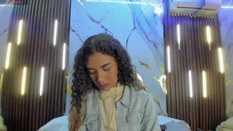 Snapshot of victoriaduarte chatting on 04-27-26, 08:40 Victoria online show from 04-27-26, 08:40