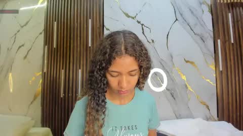 Snapshot of victoriaduarte chatting on 05-21-26, 08:16 Victoria online show from 05-21-26, 08:16