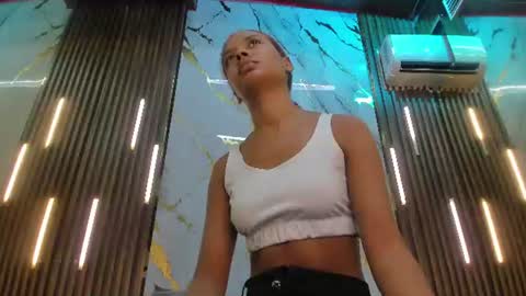 Snapshot of victoriaduarte chatting on 07-18-26, 08:01 Victoria online show from 07-18-26, 08:01