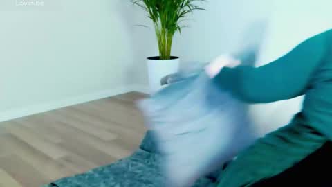 Miss V online show from 11-22-25, 05:39