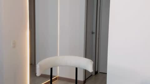 Vcitoria online show from 11-26-25, 11:28