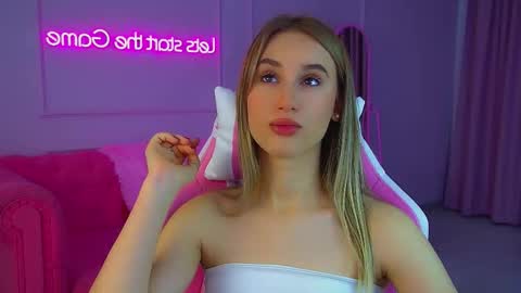 Victoria online show from 11-16-25, 06:08