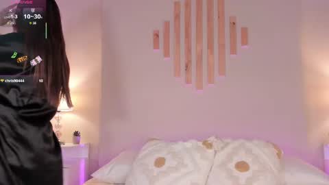 Snapshot of victorianoah_ chatting on 06-24-26, 07:35 Victoria online show from 06-24-26, 07:35