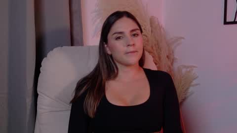 Snapshot of victorianova chatting on 04-17-26, 01:47 VictoriaNova online show from 04-17-26, 01:47