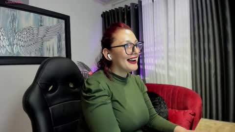 Snapshot of victoriapaker chatting on 02-12-26, 11:16 victoriapaker online show from 02-12-26, 11:16