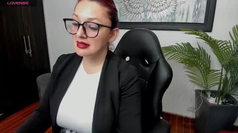 Snapshot of victoriapaker chatting on 02-28-26, 11:33 victoriapaker online show from 02-28-26, 11:33