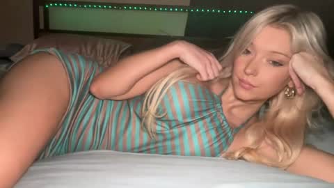 Victoriarrose online show from 07-07-26, 09:41
