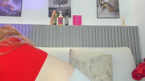 Snapshot of victoriastrom_ chatting on 05-22-26, 01:06 victoriastrom online show from 05-22-26, 01:06