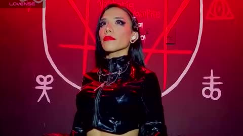 Snapshot of victoriavampire666 chatting on 09-14-25, 06:01 Victoria Vampire online show from 09-14-25, 06:01