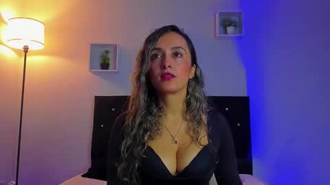 victoriia_rose_ online show from 01-18-26, 02:04