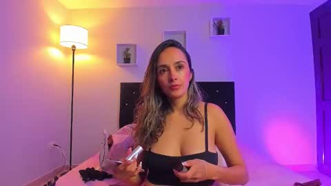 victoriia_rose_ online show from 04-02-26, 03:48