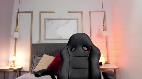 Victoria Vixen online show from 04-13-26, 11:43