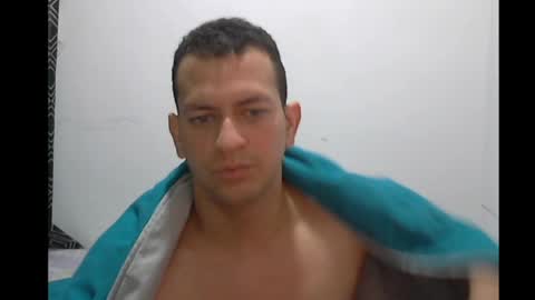 victormanuelq_1 online show from 08-06-26, 06:54