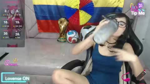 Snapshot of victorycat_v chatting on 06-18-26, 08:36 Live 1000pm 600am COLOMBIAN HOUR online show from 06-18-26, 08:36