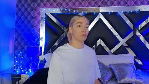 victtoria lee online show from 02-23-26, 07:33