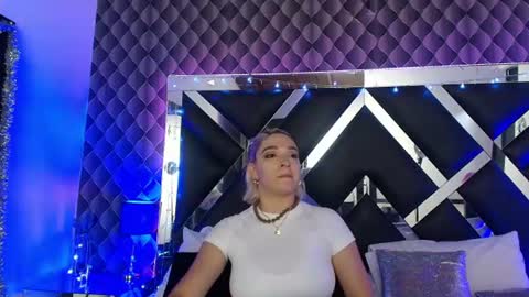 victtoria lee online show from 07-18-26, 06:56